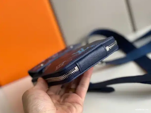 WIS POUCH LOUIS VUITTON PHONE 0627